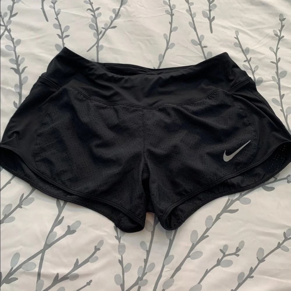 Nike shorts women size s